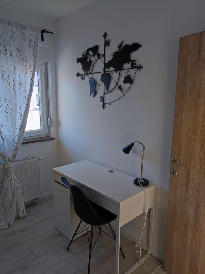 Peaceful Apartment Near Airport Velika Gorica Esterno foto