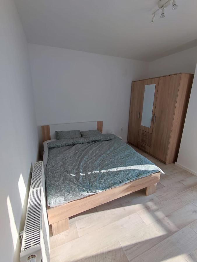 Peaceful Apartment Near Airport Velika Gorica Esterno foto