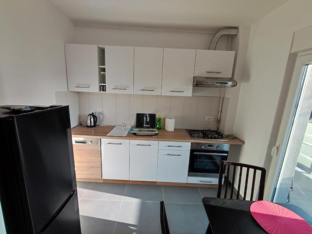 Peaceful Apartment Near Airport Velika Gorica Esterno foto