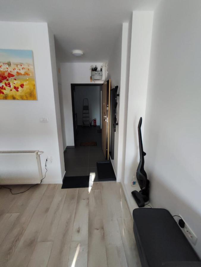 Peaceful Apartment Near Airport Velika Gorica Esterno foto