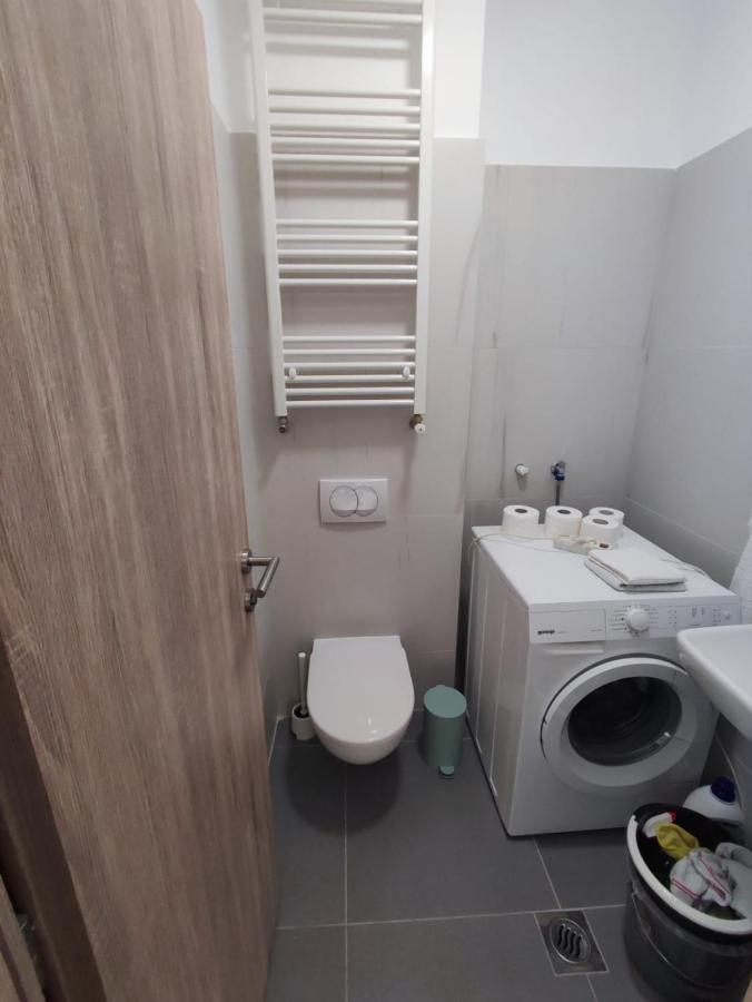 Peaceful Apartment Near Airport Velika Gorica Esterno foto