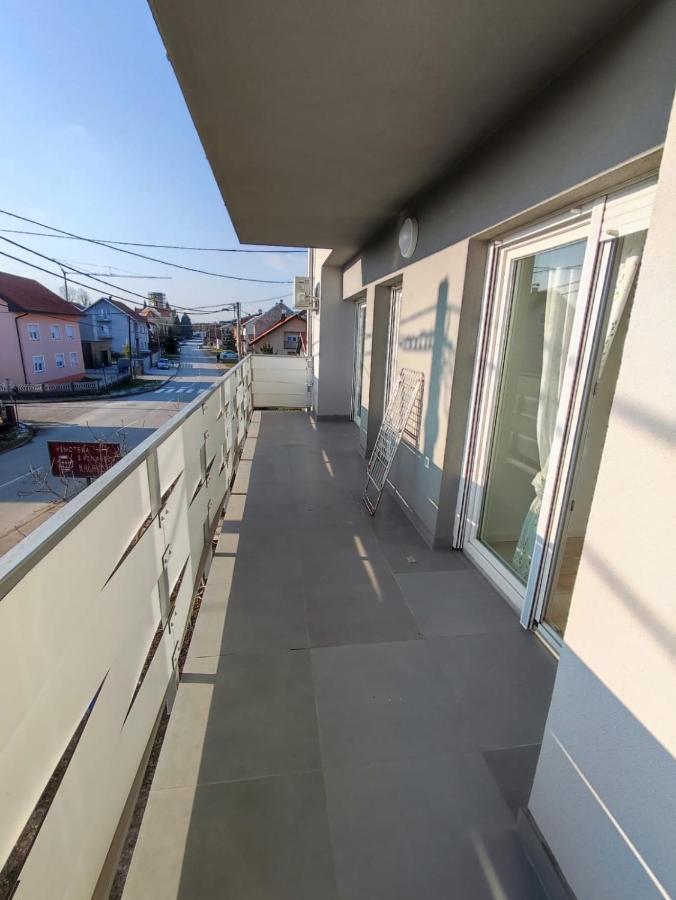 Peaceful Apartment Near Airport Velika Gorica Esterno foto